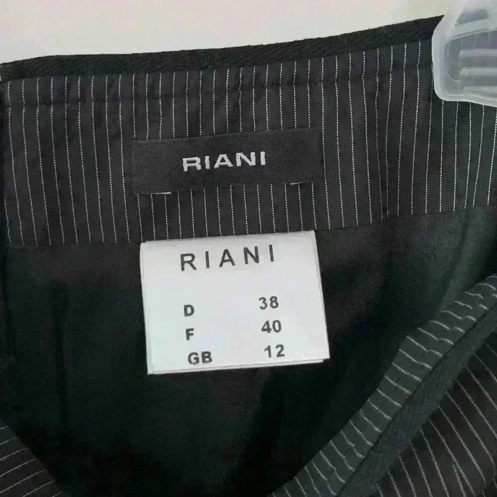 RIANI Pencil Skirt - Picture 5 of 7